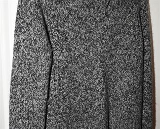 Neiman Marcus gray cashmere sweater