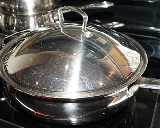 Belgique Classic pots & pans-being sold as a set of 5