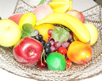 Set of 2 wire fruit baskets with faux fruit 