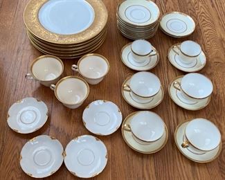 A Mixed Group of China with Gilding