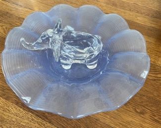 Art Vannes France Elephant Other Glass Center Bowl