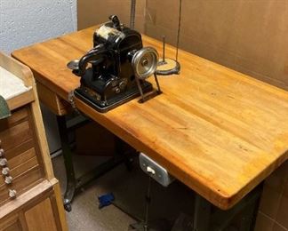 Bonis Never Stop Fur Machine