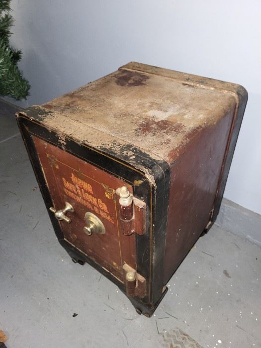 Treasure Hunt Estate Sales in Wichita, KS starts on 4/13/2023