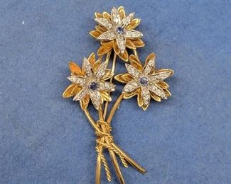 14k flower brooch