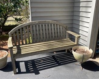 Outdoor patio bench 