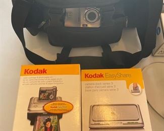 Kodak digital camera w/ accessories 