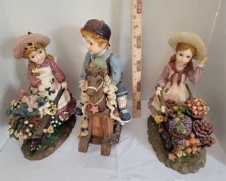 3 Montefiore Collection Figures