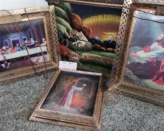 4 Religious Pictures 3 Lighted