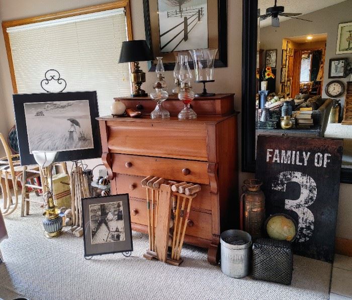 Decorator's Delight in Vancouver, WA starts on 4/14/2023