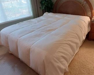 Lovely Lexington Half Circle Queen Size Wicker Bed