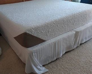 Serta Comfort Savant King Size Mattress and Double Box Springs