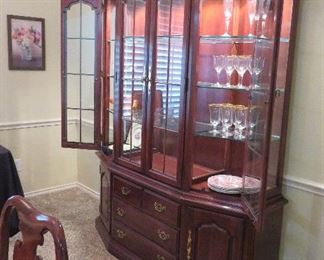 Thomasville china cabinet