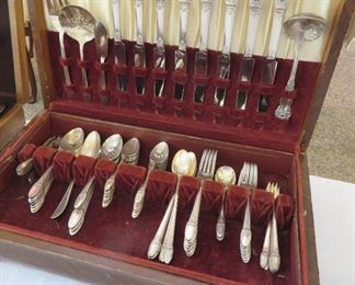"First Love" Rogers Bros. flatware set with chest