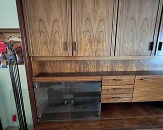 MCM Bukenberger Mobler Rosewood Wall Unit Modular Shelf System	81x121x123in	HxWxD