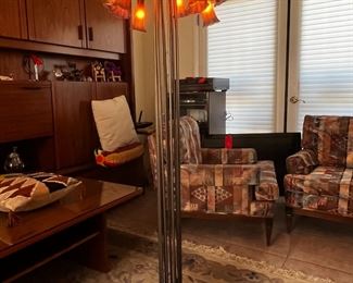 Replica Tiffany Twelve-light Lily floor lamp	61x 18.5 x 18.5in	HxWxD
