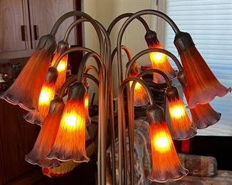 Replica Tiffany Twelve-light Lily floor lamp	61x 18.5 x 18.5in	HxWxD
