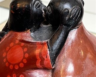 Vintage Angelica Silva Peru Loving Couple Art Pottery Statue	6x5x4in	HxWxD
