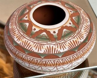 Signed BH Navajo Etched Pot Native American Pottery 	3.5 x 6.5 diameter.	

