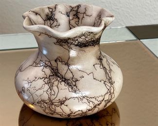 Signed VT Navajo Horse Hair Pottery Vase Native American 	4.5 x 5.25 diameter.	
