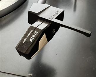 Sanyo Vintage Stereo system, no speakers	40 x 18.5 by 18in	HxWxD
