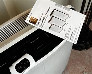 Kenmore 251.85450.900 Air Cleaner	22.5 x 19 x 12in	HxWxD
