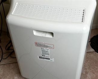 Kenmore 251.85450.900 Air Cleaner	22.5 x 19 x 12in	HxWxD
