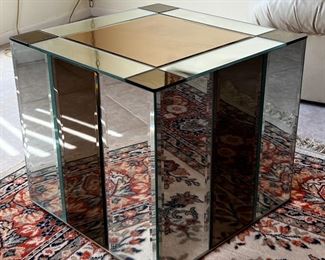 AS-IS Mirrored Cube Pedestal	17 x 18 x 18in 	HxWxD
