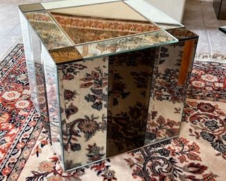 AS-IS Mirrored Cube Pedestal	17 x 18 x 18in 	HxWxD

