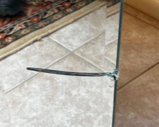 AS-IS Mirrored Cube Pedestal	17 x 18 x 18in 	HxWxD
