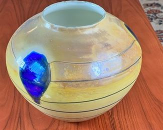 Artist Made Glass Pot/Vase	8.25 x 9.5in diameter.	
