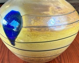 Artist Made Glass Pot/Vase	8.25 x 9.5in diameter.	
