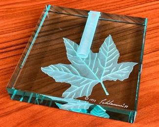 Stephen Schlanser Maple Leaf Crystal Bud Vase	5x5x1in	
