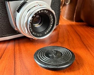 Voigtlander Bessamatic 35mm Camera w/ Color-Skopar X 1:2.8 50mm Lens	5x5.5x4in	
