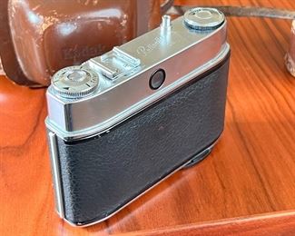 Kodak Retinette IB with Rodenstock Reomar 45mm f/2.8 Lens	4x6x3.5in	HxWxD
