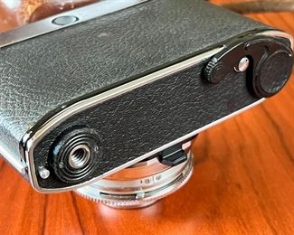 Kodak Retinette IB with Rodenstock Reomar 45mm f/2.8 Lens	4x6x3.5in	HxWxD
