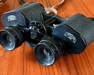 German Binoculars Weizsacker Spezial 8x30 Stuttgart	Case: 5x6.5x2.5in	HxWxD
