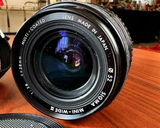 Sigma Mini-Wide II 28mm f/2.8 Lens Screw mount		
