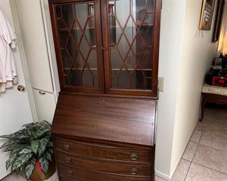 Antique Mahogany Slant Front Secretary 	78x32x18in	HxWxD
