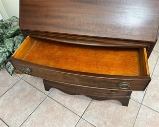 Antique Mahogany Slant Front Secretary 	78x32x18in	HxWxD
