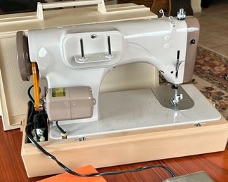 Vintage Riccar Sewing Machine		
