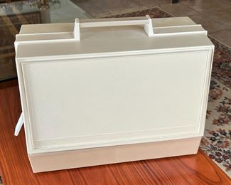 Vintage Riccar Sewing Machine		
