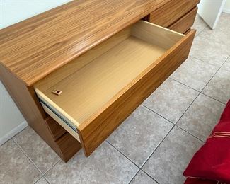 1980s Danish Teak 6-Drawer Dresser	30.25 x 65.5 x 19.in.	
