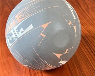 Museum Quality Polychrome Mata Ortiz Pottery 8.5 x 3in opening	
