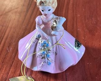 Graduation 1960s Josef Original Ceramic Figurine	4.5in	
