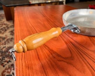 Swiss Made Stockli Netstal Hammered Copper Fish Frying Pan Oval Sauté Skillet	21 x 9.5 x 2.5in	HxWxD
