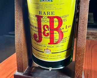 J&B Scotch LARGE Bar Display Bottle Tilt And Pour&nbsp;Cradle 	21 x 8 x 6in	HxWxD
