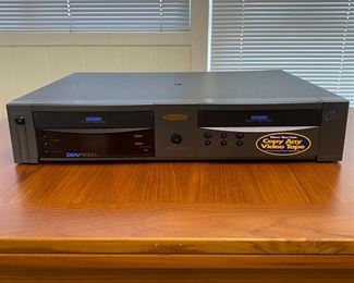 GoVideo DDV9000 Dual Dubbing Deck VCR VHS Player		
