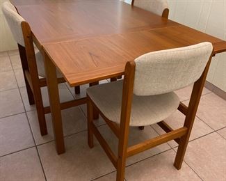 Teak Danish Modern Ansager Mobler Table w/ 4 Benny Lindén Chairs Linden	30 x 35.5 x 35.5in	HxWxD
