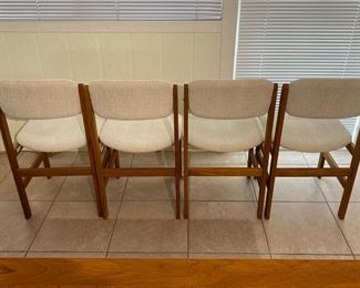 Teak Danish Modern Ansager Mobler Table w/ 4 Benny Lindén Chairs Linden	30 x 35.5 x 35.5in	HxWxD
