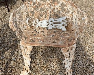 4pc Antique Cast Iron Grapevine Patio Set	Loveseat 28 x 38 x 14	HxWxD
